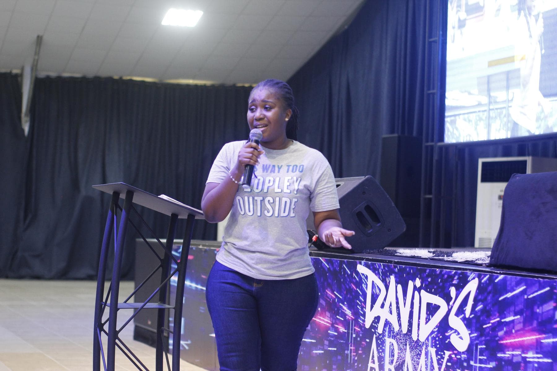 A teen speaking at a David's Army session